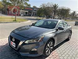 نيسان ألتيما